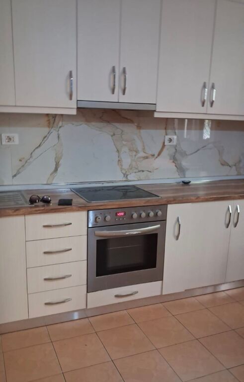 Jepet me qira apartament 2+1 te Kodra e Diellit!