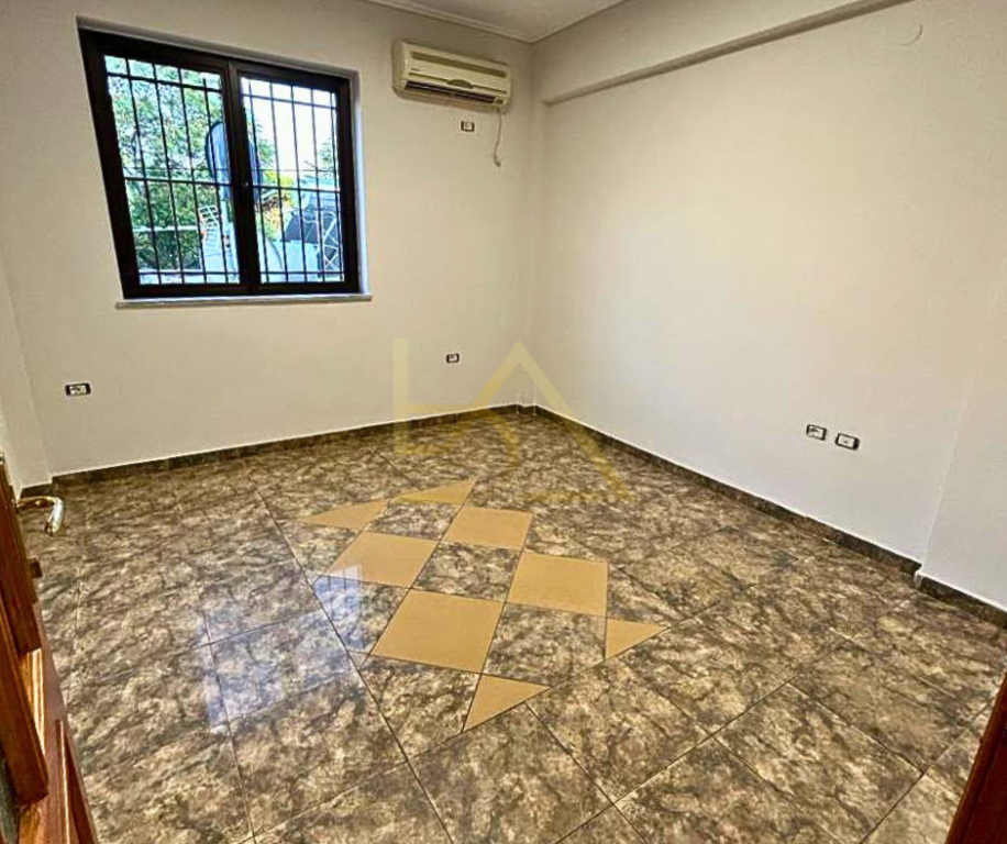 Apartment 3+1 for Rent – New Bazaar, Tirana