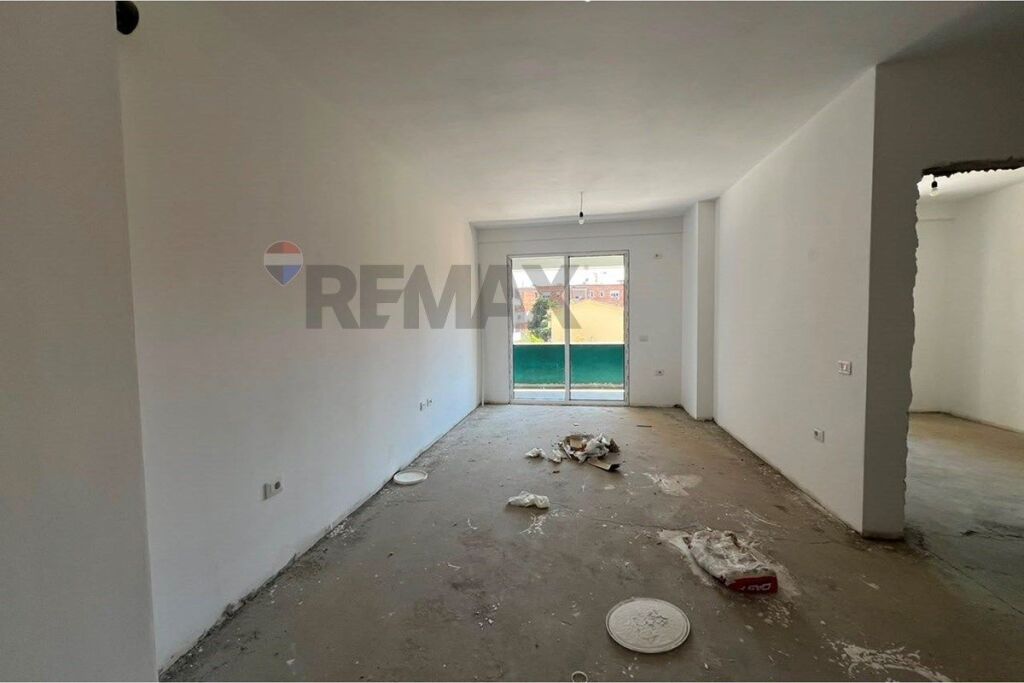 Shitet Apartament 2+1+2 në Kompleksin Mirabella!