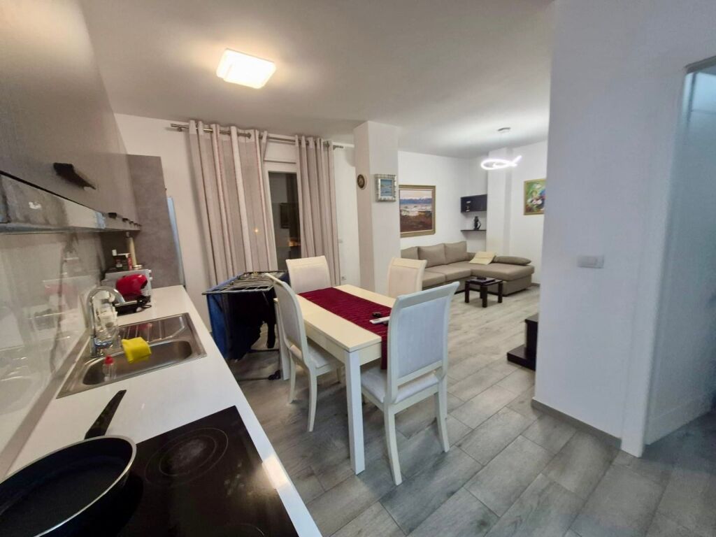 📣 QERA Apartament 1+1 Me Parking 📍 Rruga “Ferit Xhajko”, Prane Karburant Kastrati ✨