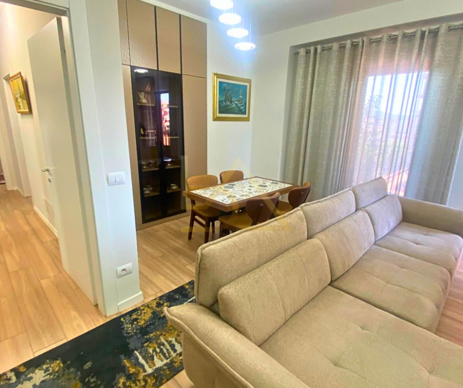 Apartment 3+1+2 for Rent – Garden Building, Kavaja Street, Tirana
