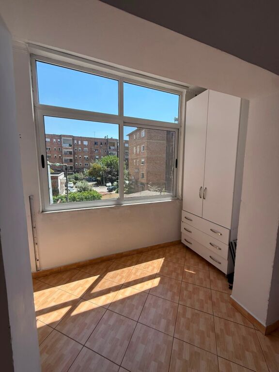 Rent | Apartament 1 + 1 | Xhamlliku | 400 €/month