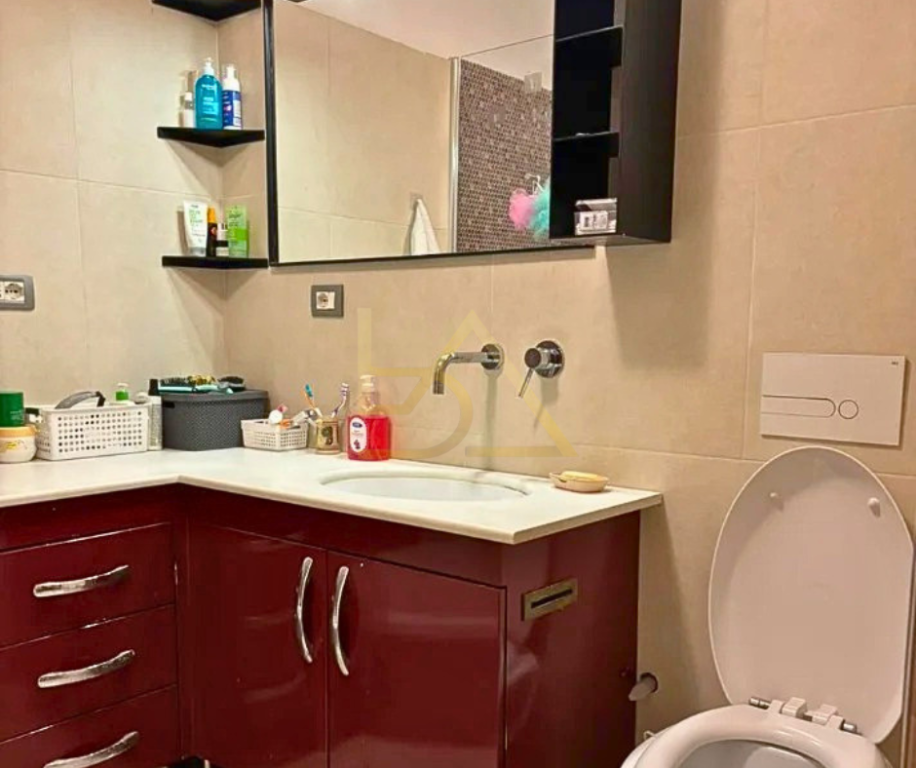 Apartament 3+1 me Qira – Sheshi Skënderbej, Tiranë