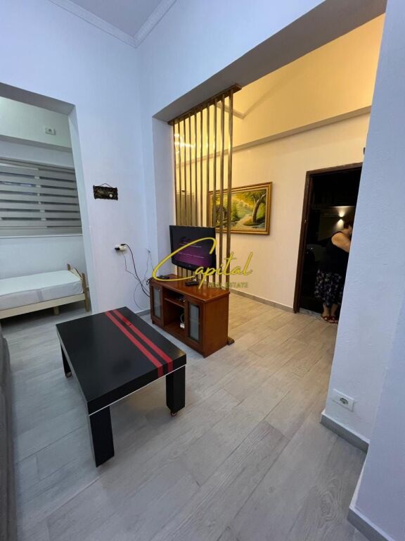 GARSONIERE ME QIRA 50 M2 ISH PARKU 40.000 LEKE