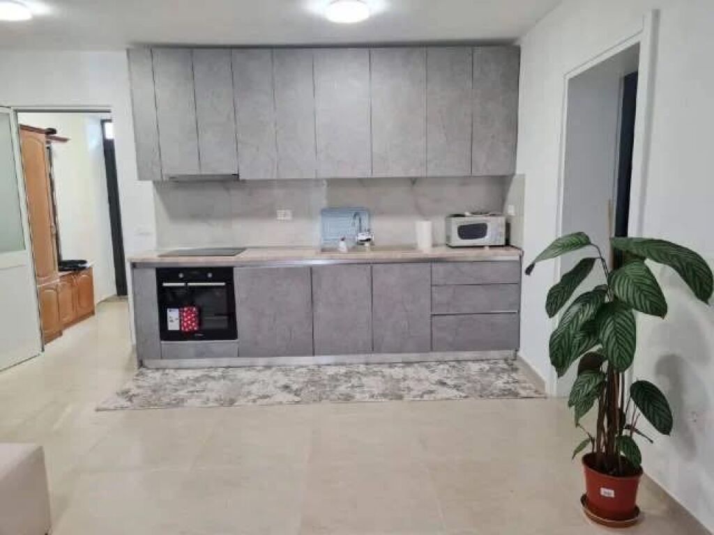 APARTAMENT ME QERA 2+1 BLLOK 85.000LEKE FH-83916