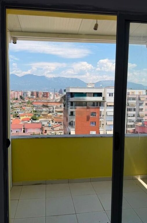 SHITET APARTAMENT 1+1 MISTO MAME PRANE KOMPLEKSIT ÇABEJ