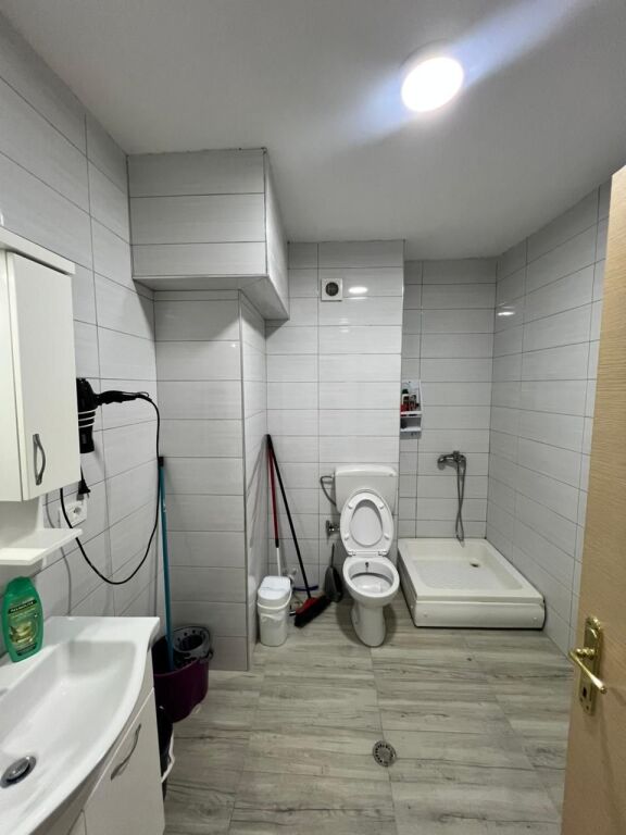🏡 Shitet Garsoniere e Organizuar në 1+1 – Shkëmbi i Kavajës, Durrës
