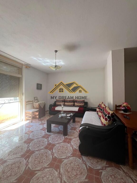 APARTMENT 1+1 FOR SALE IN THE CENTER OF DURRES NEAR THE COURT!