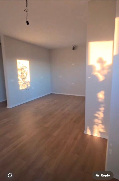 ## 🏢 Zyrë 160 m² me Qira | Garden Building | Kati 18 | 250,000 Lekë/Muaj