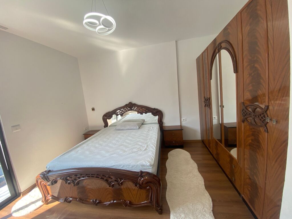 Apartament 2+1 për qera në Fresk !