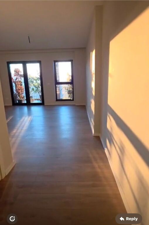 ## 🏢 Zyrë 160 m² me Qira | Garden Building | Kati 18 | 250,000 Lekë/Muaj