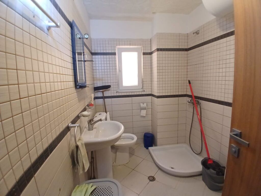 Jepet Me Qera Apartament 2+1+2 Ballkone