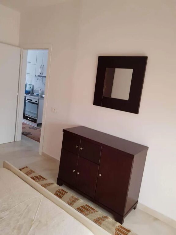 Jepet Me Qera Apartament 1+1+1 Ballkon