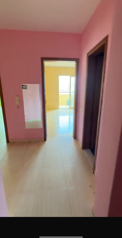 Apartament 2+1 per shitje Bulevardi zogu i pare !