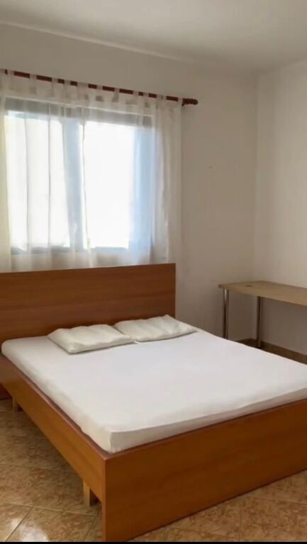 Qera | Shtëpi private 1 + 1 | Rruga Xhanfize Keko | 300 €/muaj