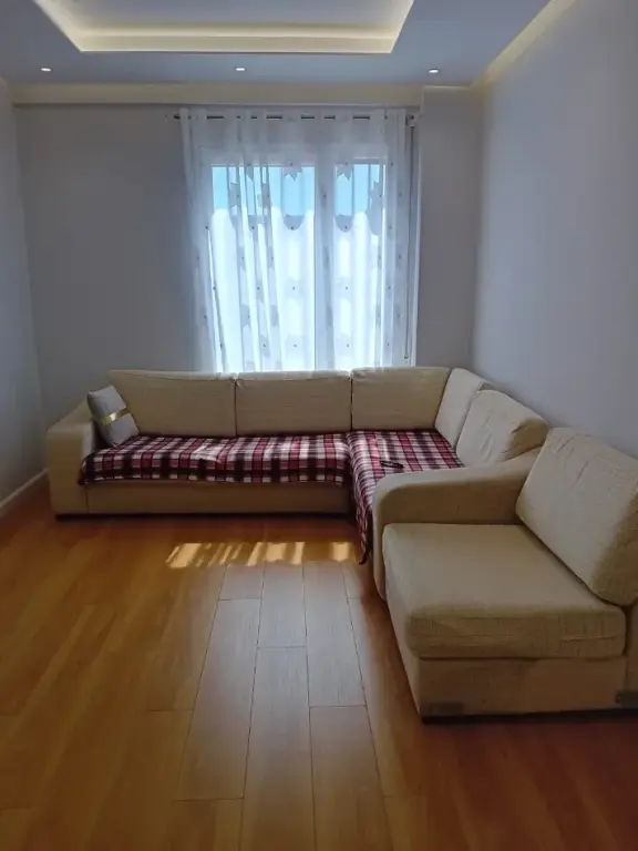 Qera | Apartament 2 + 1 | Gjimnazi \”Ibrahim Rugova\” | 350 €/muaj