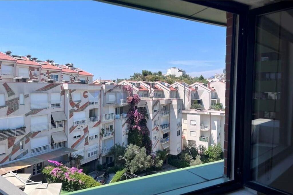 DUPLEX IN VENDITA PRESSO LA RESIDENZA KODRA E DIELLIT!