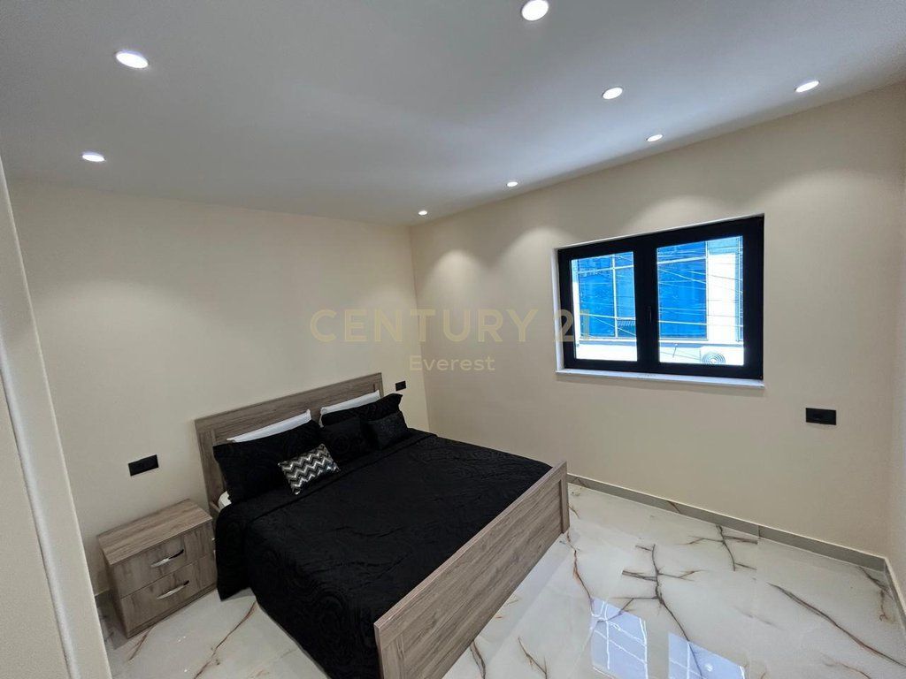 AMB. AMERIKANE, DUPLEX 2+1+2 FOR RENT