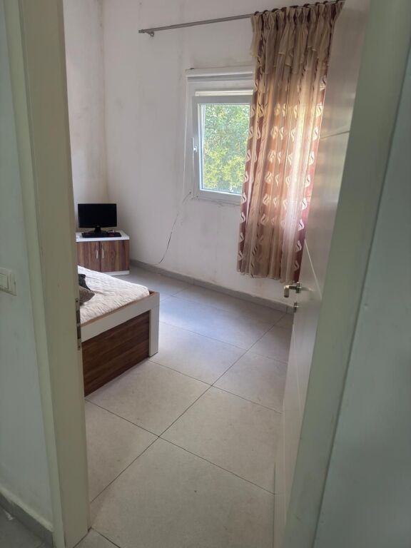 Qera | Shtëpi private 3 + 1 | Fresku | 550 €/muaj