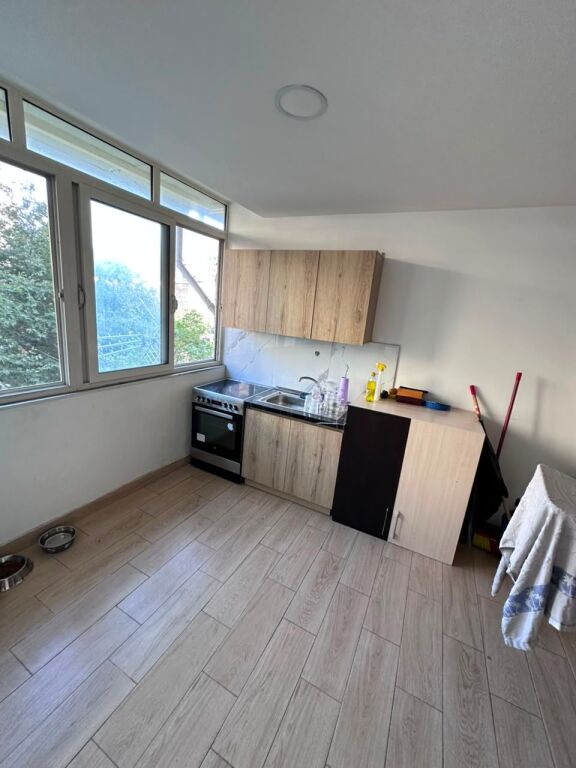 SHITET APARTAMENT 3+1+2 NE ZONEN E ISH RAJONIT, DURRES