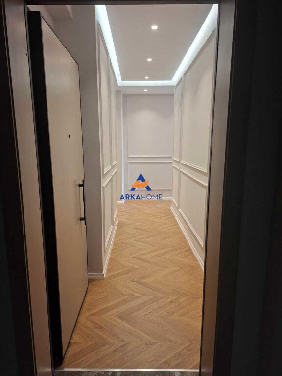 JEPET ME QIRA APARTAMENT 2+1+2 BALLKONE "GOLDEN TOWER,RRUGA MINE PEZA " 1000 EURO