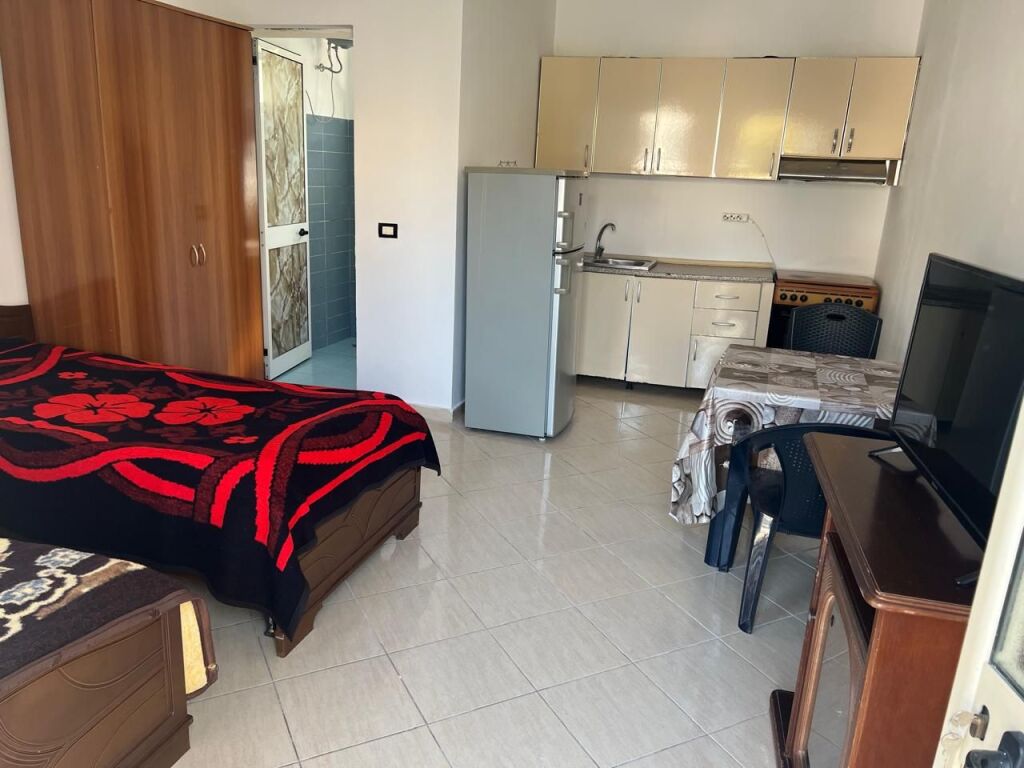 GARSIONERE 25000 LEKE.RRUGA E DURRES.