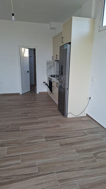 Qera | Apartament 1 + 1 | QTU (Qendra Tregtare Univers) | 300 €/muaj