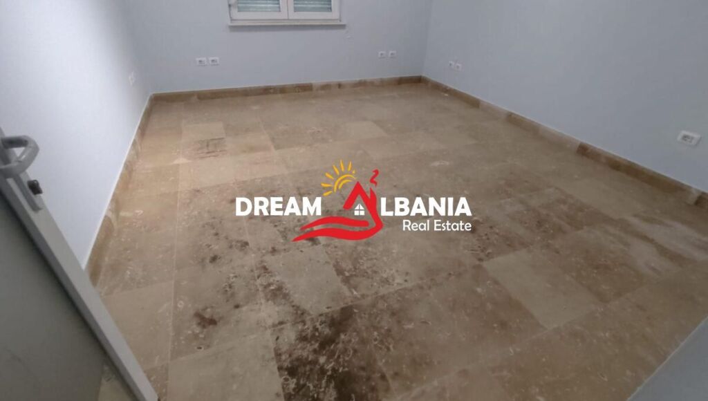 Jepen Zyra me qera ne Rrugen 5 Maji prane Concord (ID 42611571)
