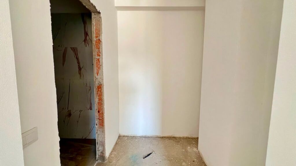 🏠 **FOR SALE: 2+1+1 Apartment with Walk-in Closet**  📍 Xhamllik 🌞 South Facing 💰 €187,000 🏢 Building Completion: 2026 🏢 2nd Floor 📐 99 m²  🔥 **Ready to Move In – August 2026** 🔥