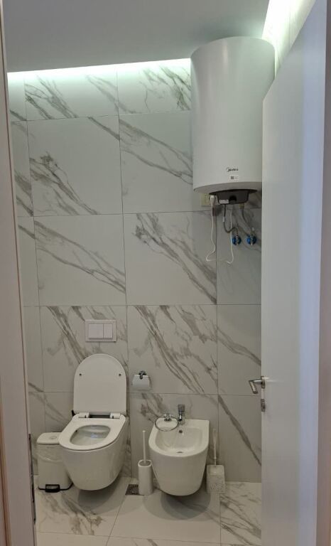 Qera | Apartament 2 + 1 | Rruga Mine Peza | 1000 €/muaj