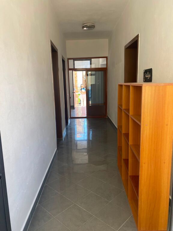 Apartament  2+1 me Qira -Qendra e Durrësit