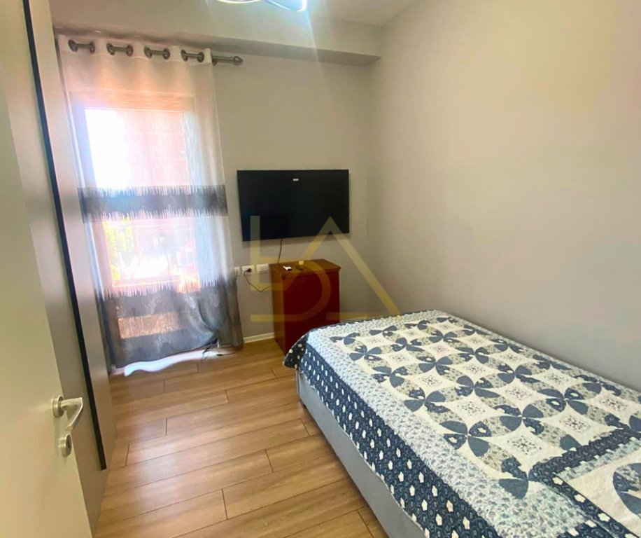 Apartment 3+1+2 for Rent – Garden Building, Kavaja Street, Tirana