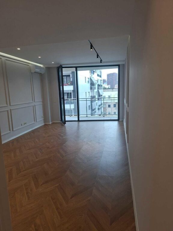 APARTAMENT ME QERA 2+1+2 MINE PEZA 100.000 LEKE FH-83788