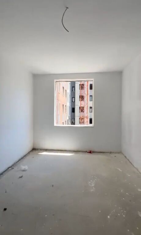 Shitet apartament 2+1+2