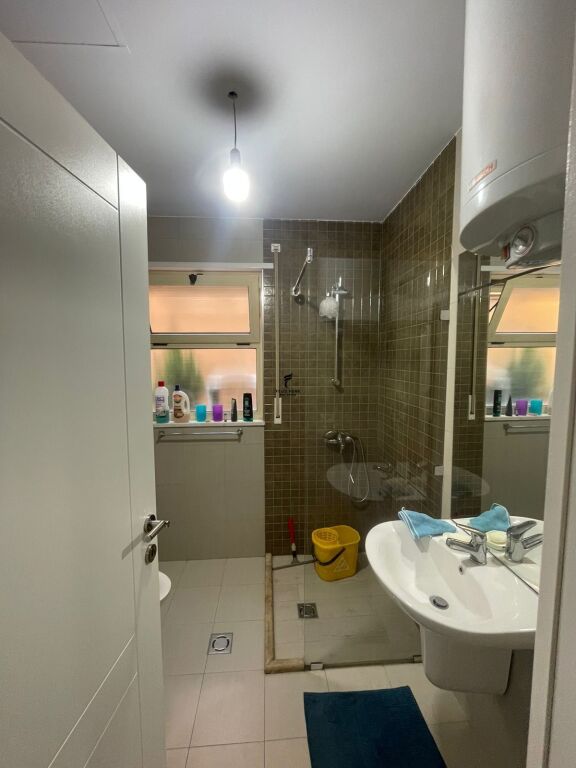 SHITET APARTAMENT 2+1+2+DEPO KOMUNA E PARISIT 320.000 EURO FH-83866