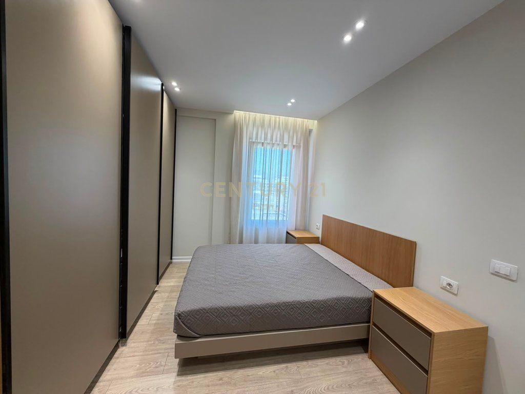 Affittasi appartamento 2+1+2 in Via Elbasani