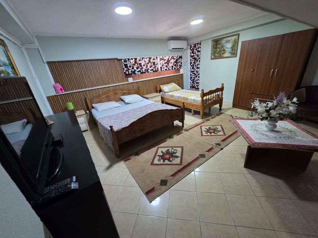 Apartament 1+1 me qera ne Myslym Shyr tek Fusha e Tenisit