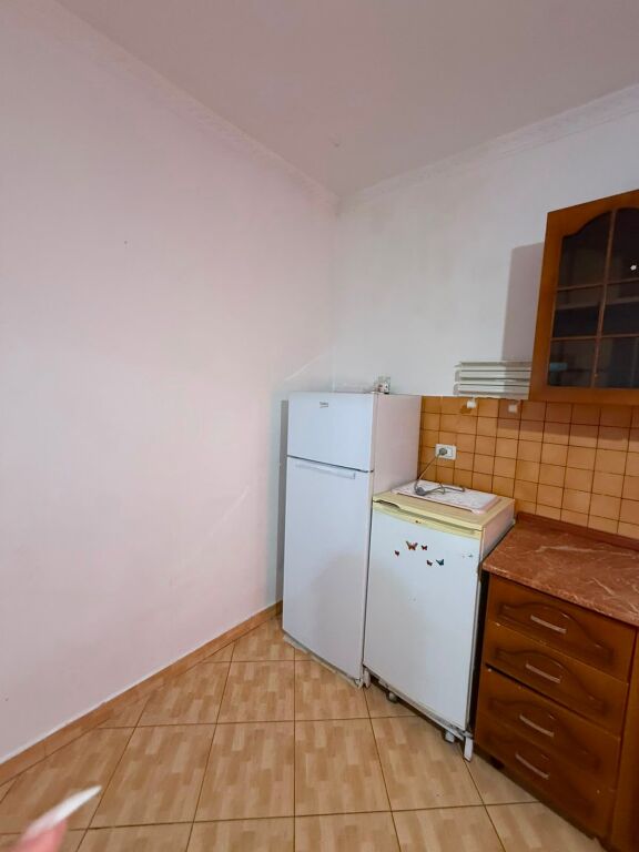 Rent | Apartament 1 + 1 | Xhamlliku | 400 €/month