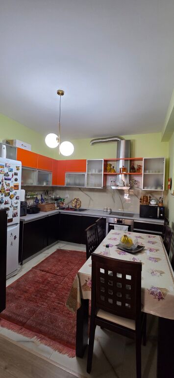 Shitet apartament 2+1 Kopshti Zoologjik