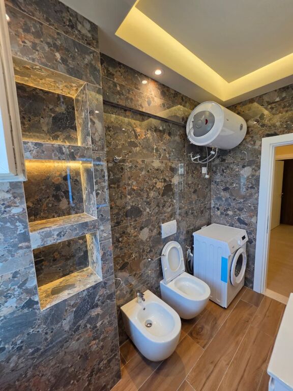 🚨 Mundësi e Rrallë! Me Qera: 2+1 Modern me Kuzhinë të Veçuar –  Brryl / Rruga Bardhyl (90 m2) 100% I ri 🤩 700€/Muaj