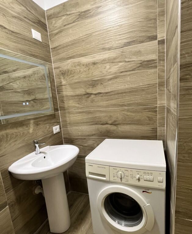 Affitto | Apartament 2 + 1 | Ish Tregu Elektrik | 450 €/mese