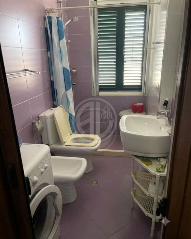 Apartament 2+1 me qira tek Muzeu i Dëshmorëve, Durrës