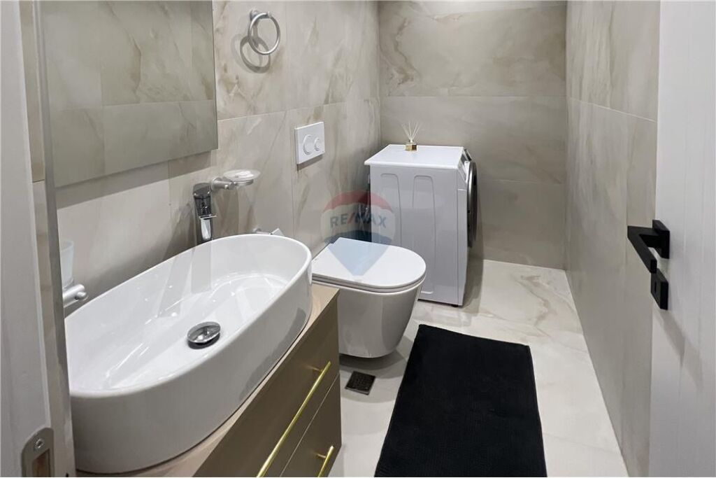 Duplex Luksoz 2+1+2 Per Qira Ne Qender!