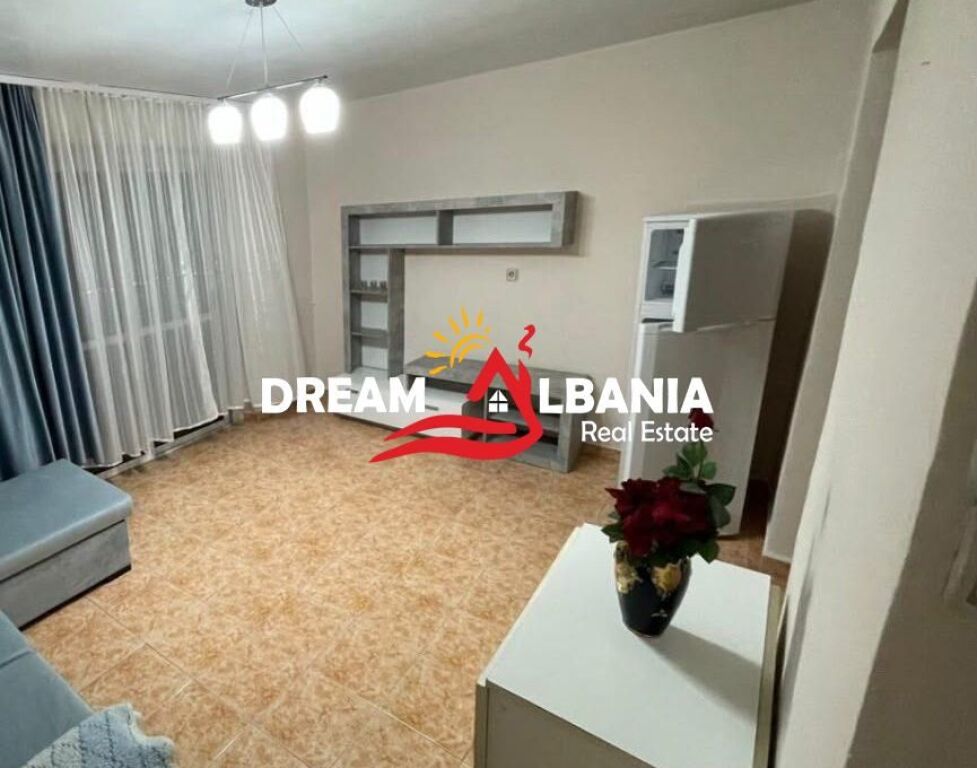 Appartamento 2+1 in Vendita Via Elbasanit, Vicino Down Town (ID 5129002)
