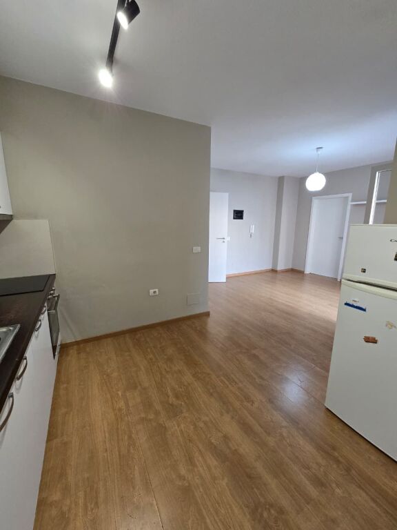 🏡 Jepet me Qira Apartament 1+1 – Kompleksi Magnet, 21 Dhjetori