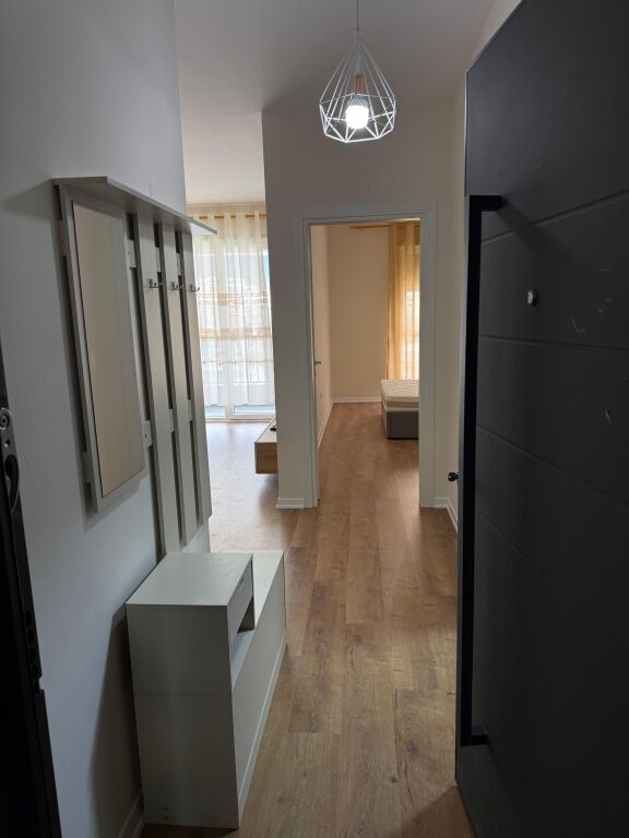 Apartament 1+1 me qira te 5 Maji Tirane