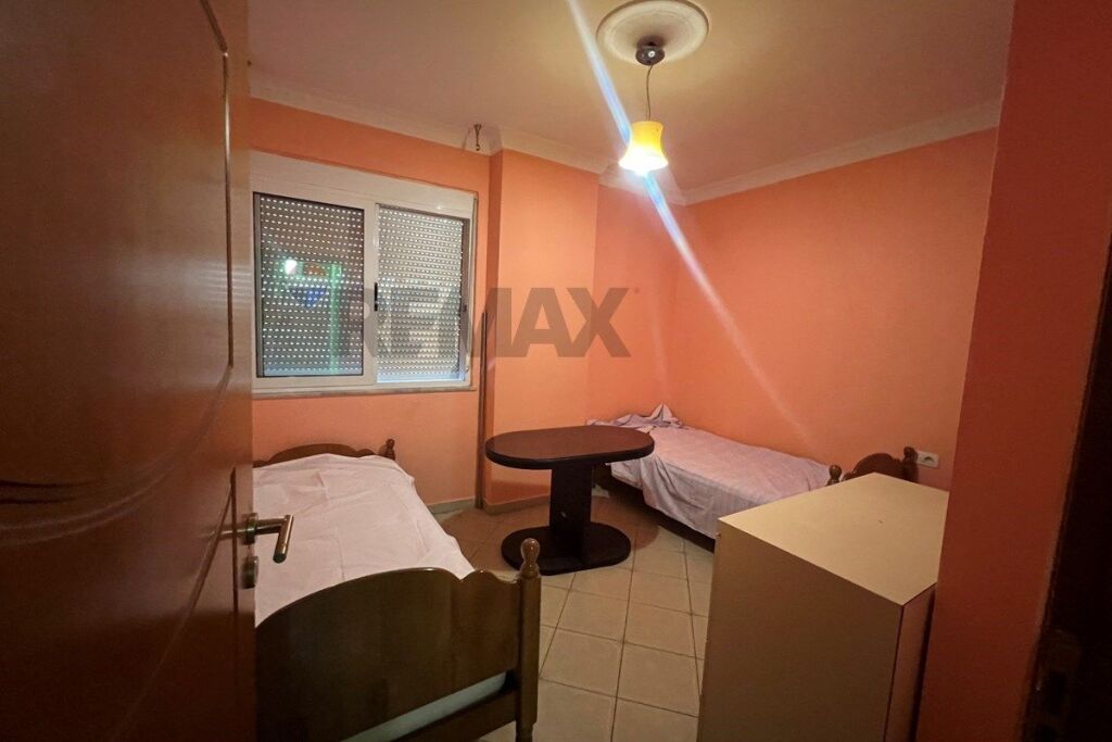 Ofrohet apartament 2+1+2 me qira Astir.