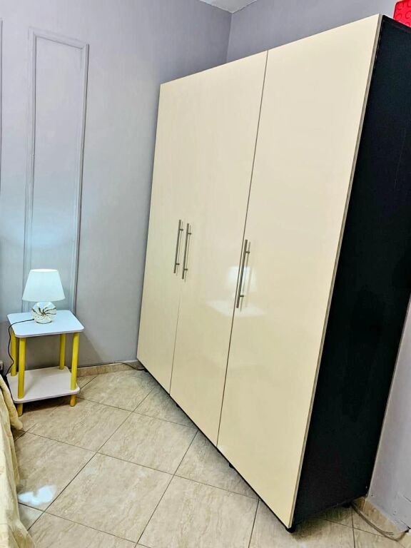 Apartament me qira 1+1 Rruga Kavajes