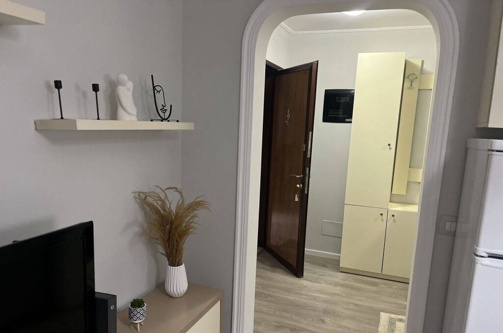 Affitto | Apartament 1 + 1 | Brryli | 500 €/mese