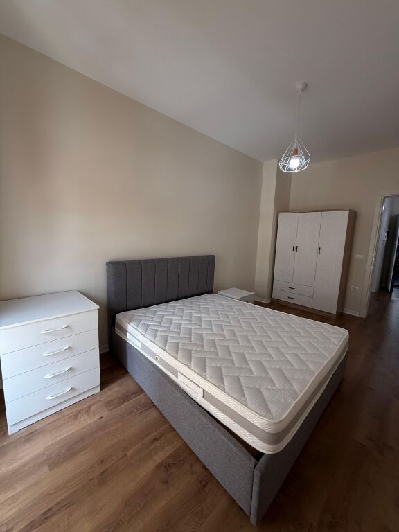 Apartament 1+1 me qira te 5 Maji Tirane